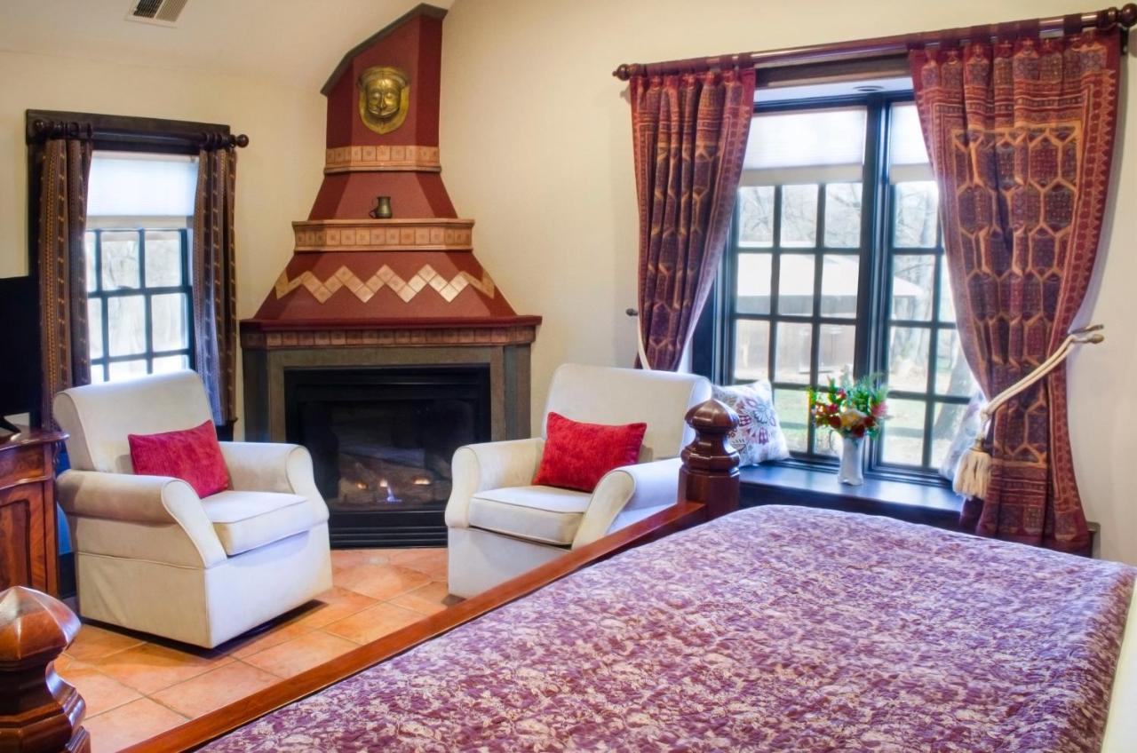 Hillbrook Inn & Spa (Adults Only) Чарльз-Таун Экстерьер фото